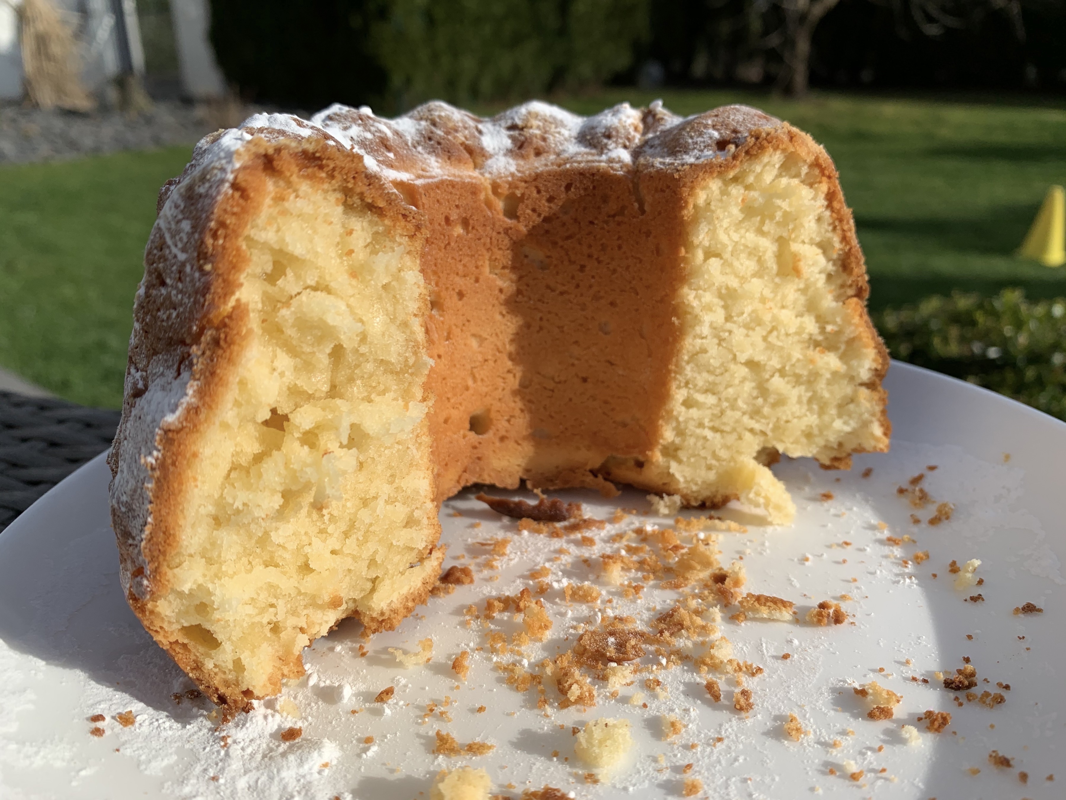 Saftiger Zitronenkuchen oder Muffins: Dieser Kuchen schmeckt nach Sommer